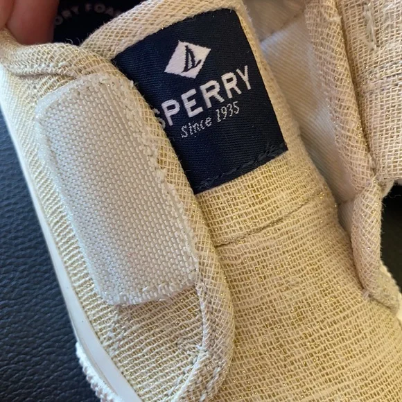 Sperry Little Girl Sneakers! Size 6.5! NWOT! - Picture 6 of 11